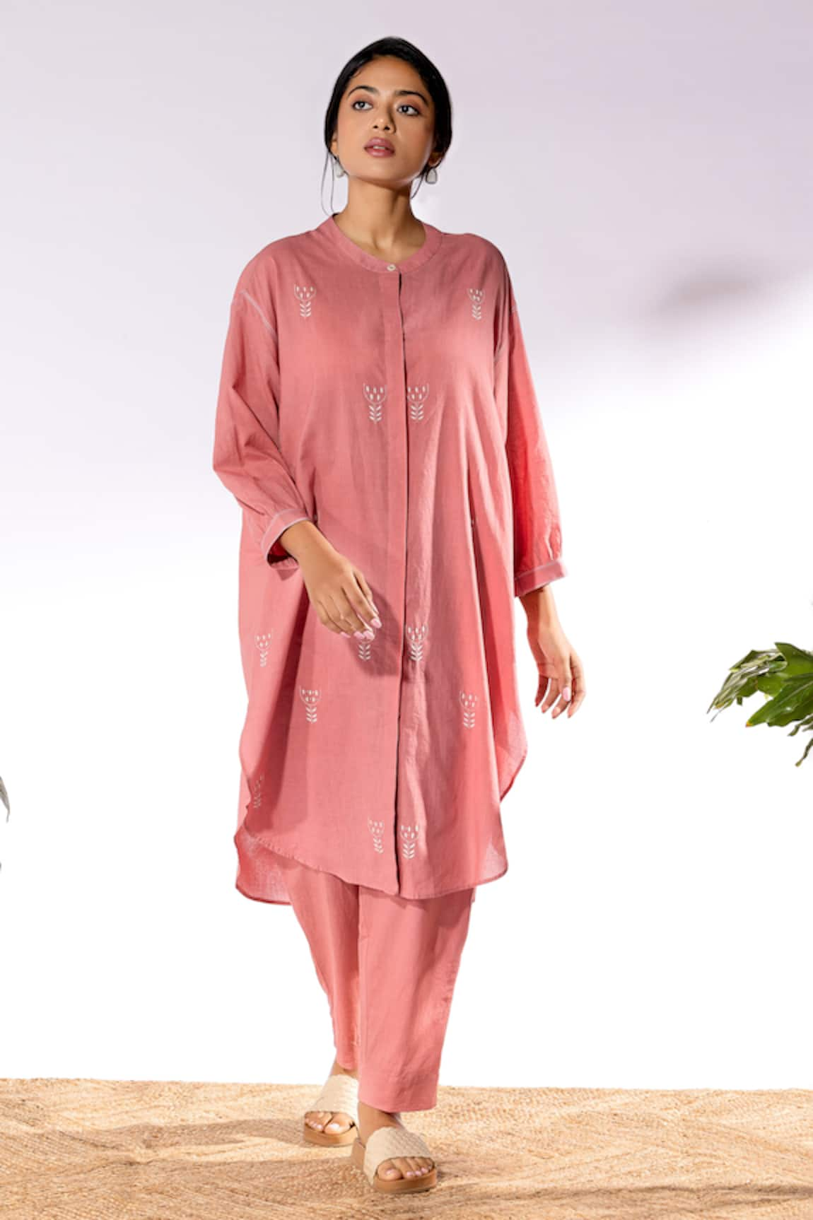 Pants and Pajamas Chikan Cotton Thread Work Kurta & Pant Set