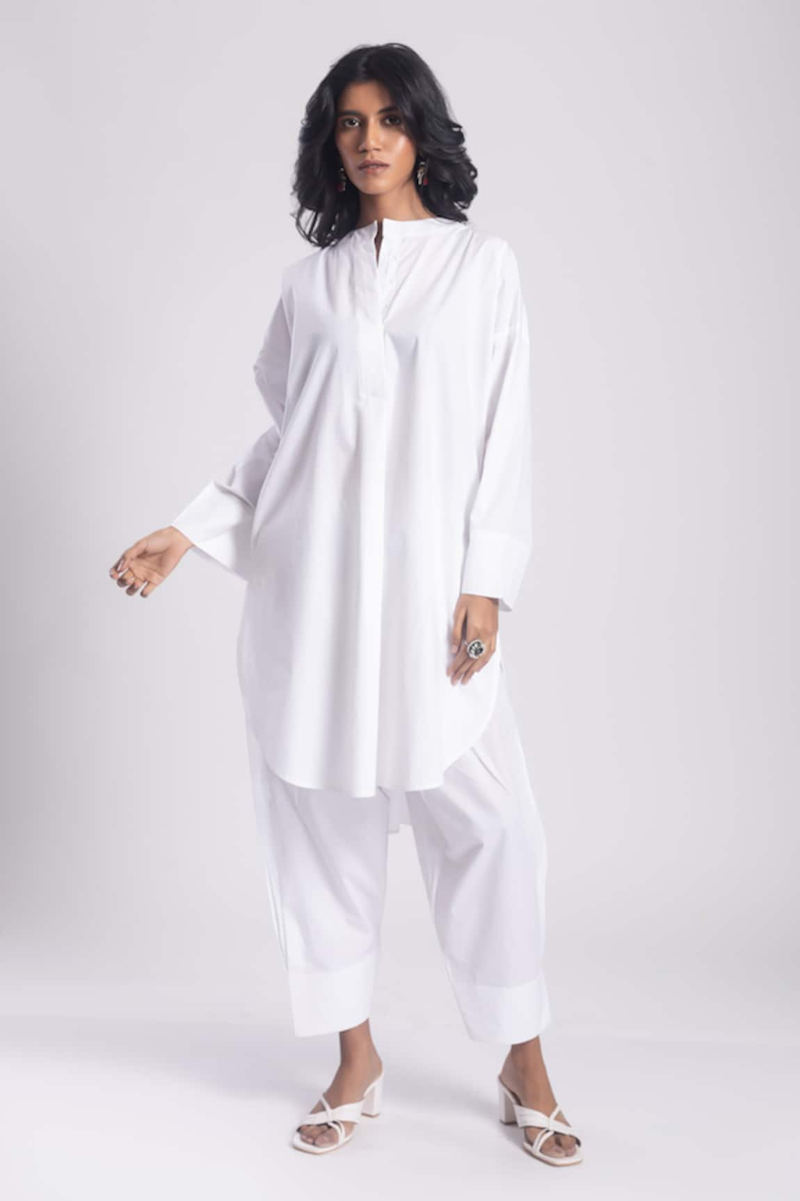 Avaha Arjuna Solid Pathani Kurta & Salwar Set