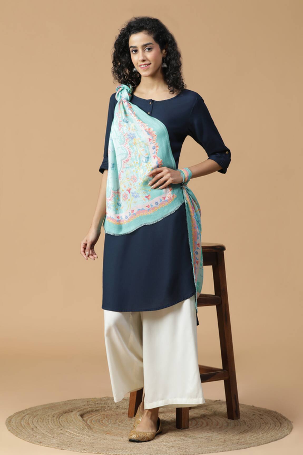 SHINGORA Raahi Floral Pattern Stole