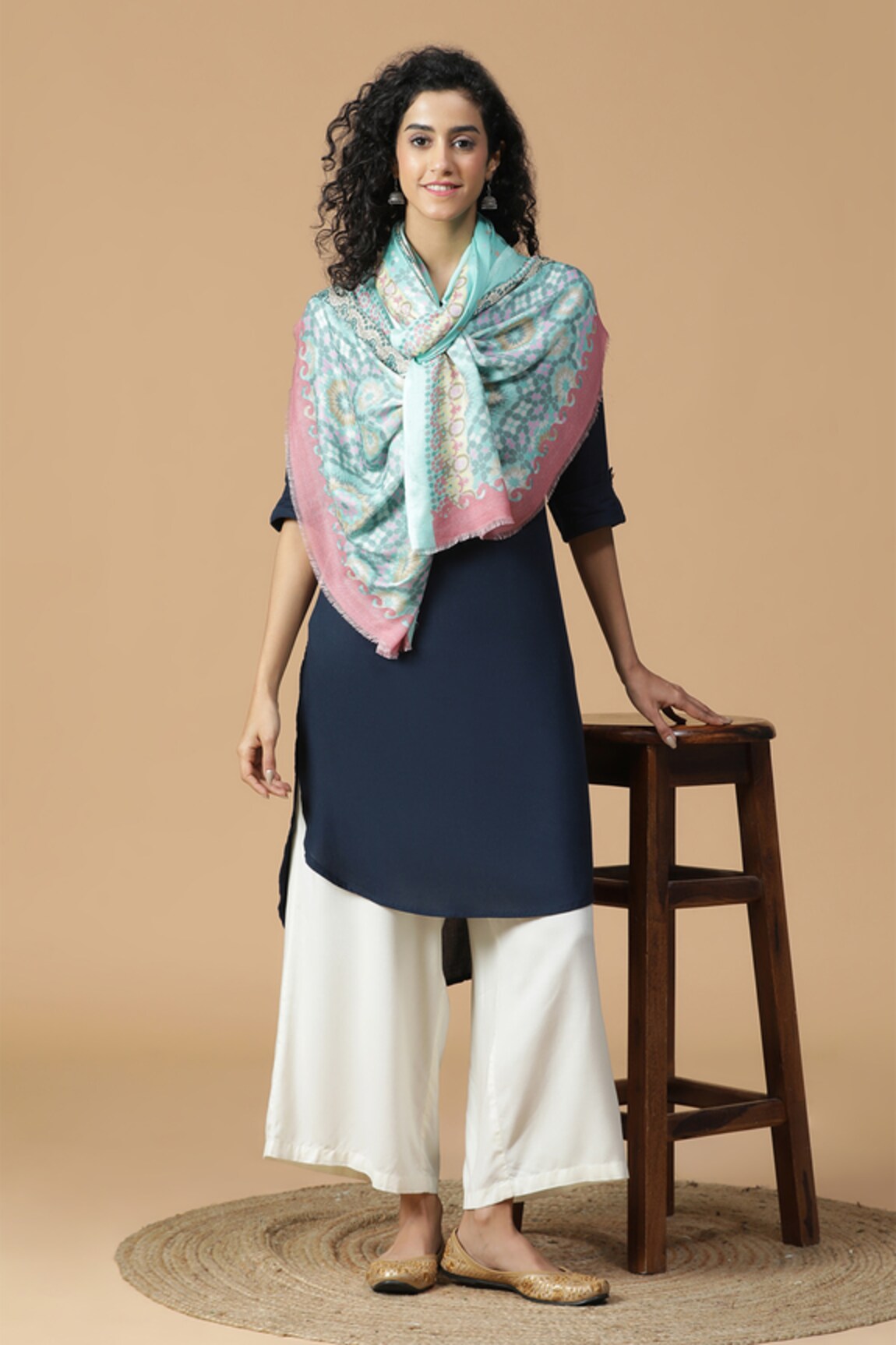 SHINGORA Gulzar Dahlia Bloom Pattern Stole