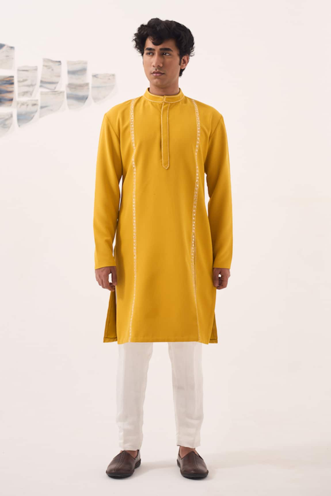 Detales Mirror Bloom Vine Embroidered Kurta With Pant