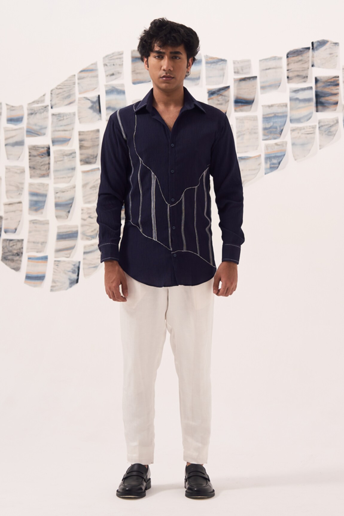 Detales Bar Wave Thread Embroidered Shirt