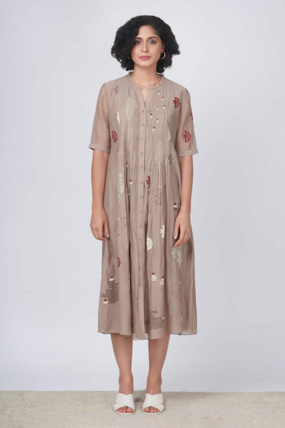 Arcvsh by Pallavi Singh Hakuna Print Pintucked Dress