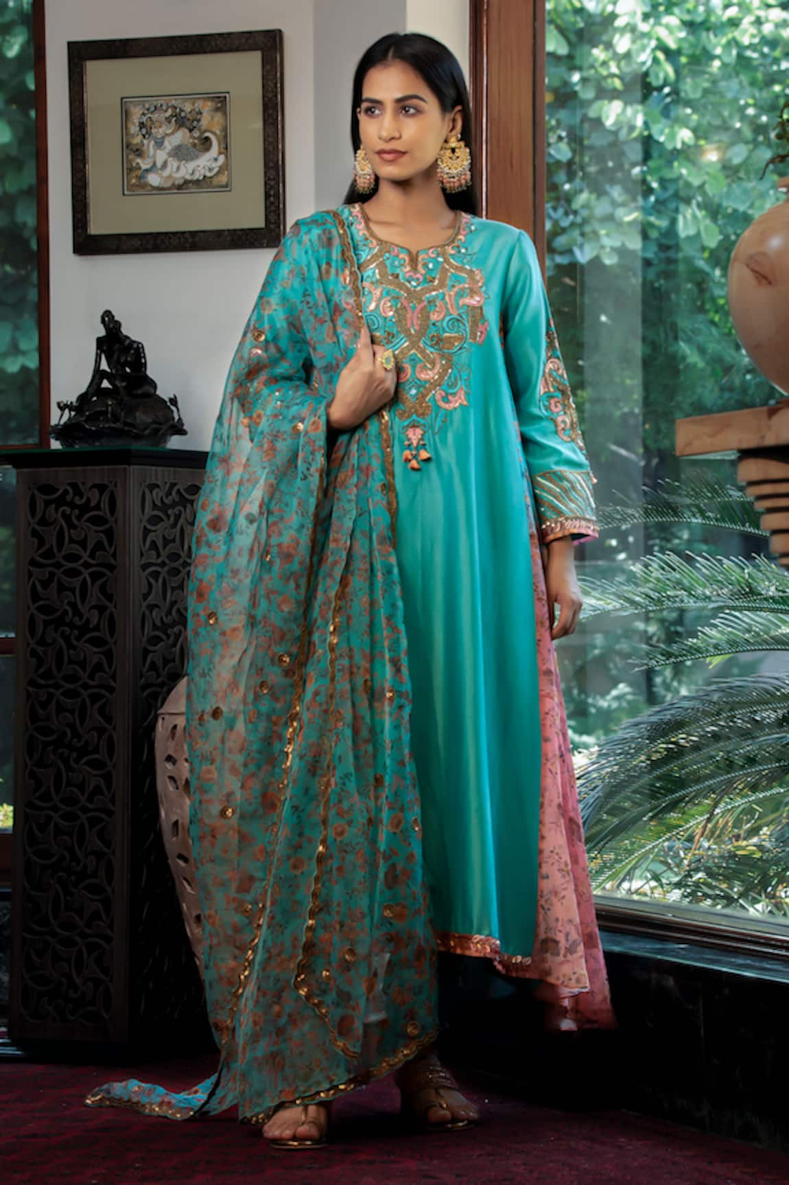 SHASHANK ARYA Ombre Side Panel Embroidered Kurta Dhoti Pant Set