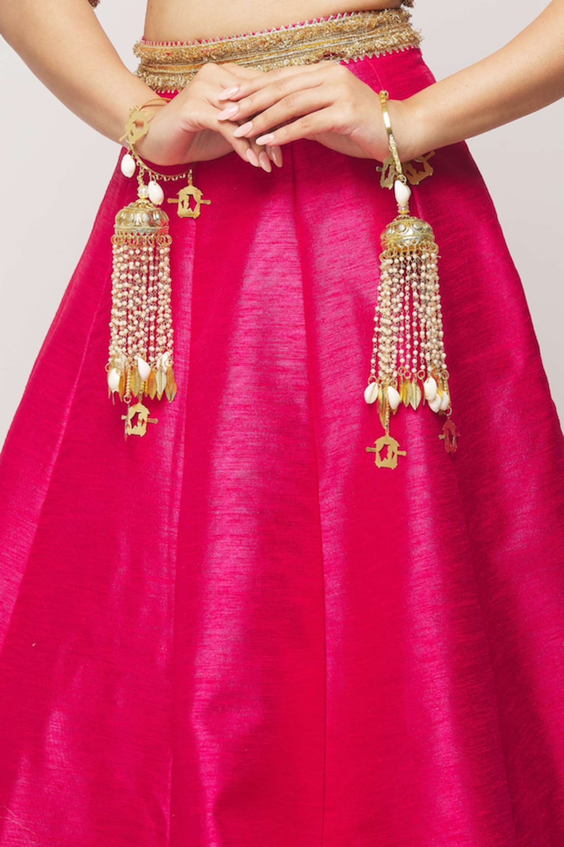 VIVINIA by Vidhi Mehra Shell Tassel Embellished Pair of Kaleera Bangles