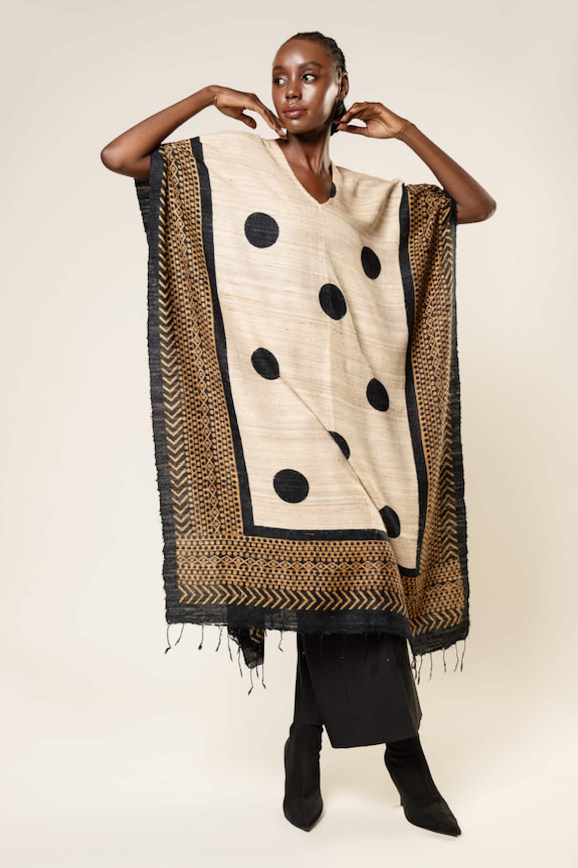 Aeshaane Polka Dots Pattern Kaftan