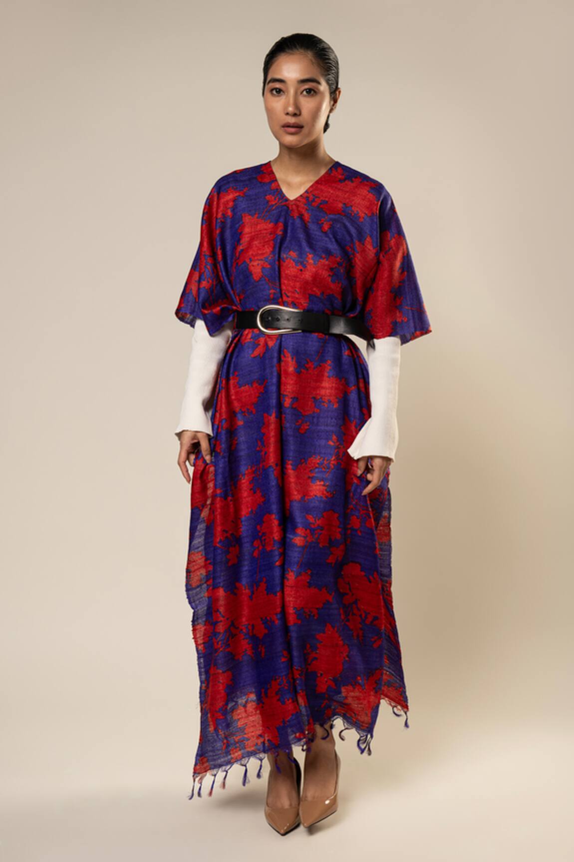 Aeshaane Abstract Pattern Asymmetric Sleeve Kaftan