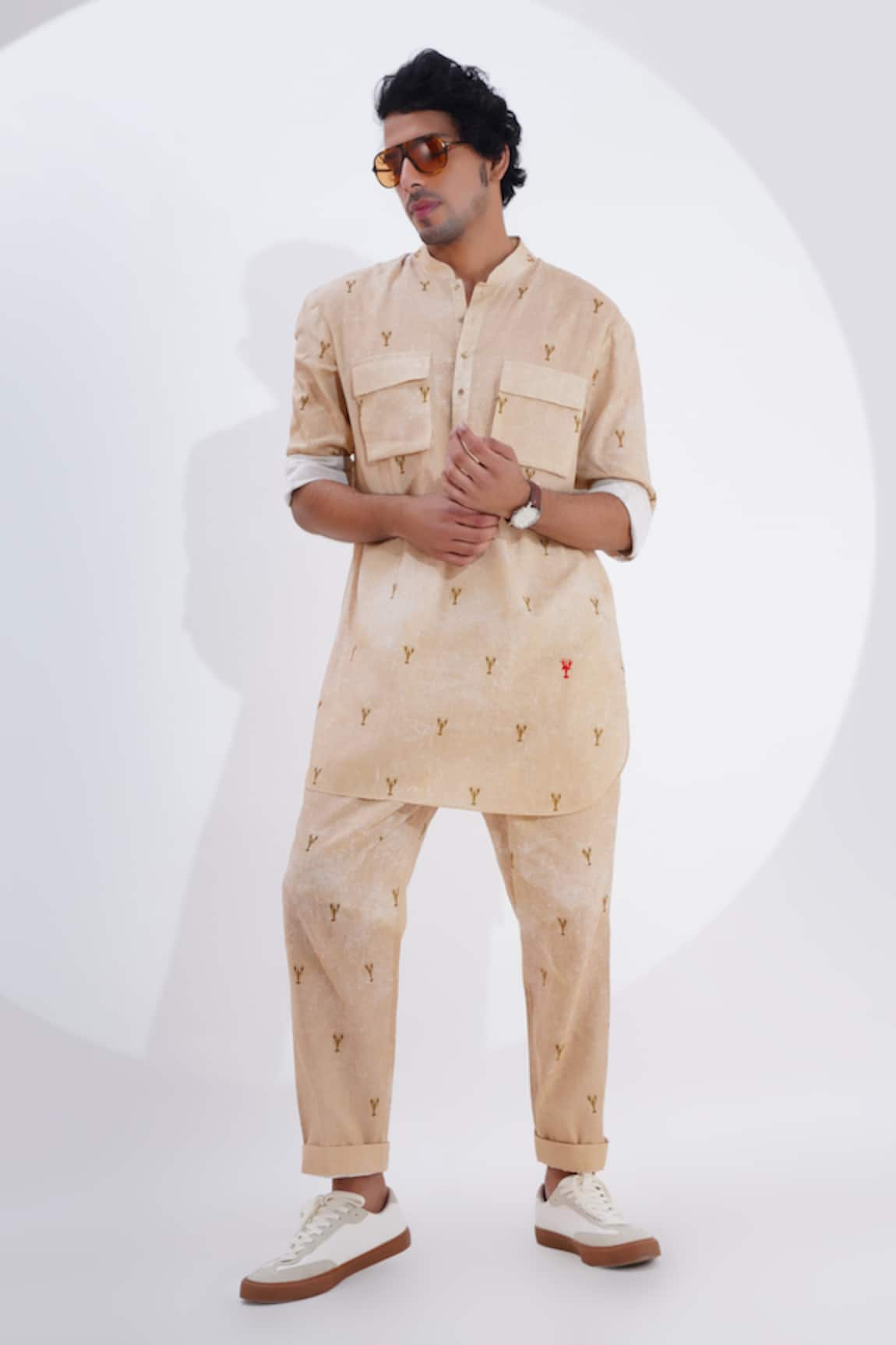 Jajaabor Linen Lobster Print Kurta With Pant