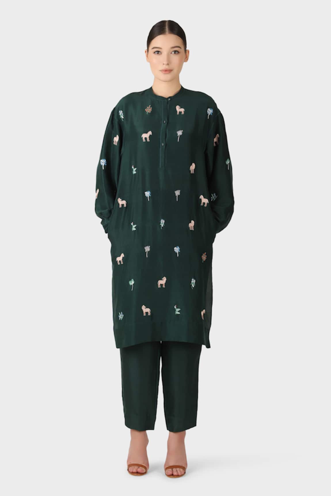 Laite Resham Embroidered Straight Kurta Pant Set 