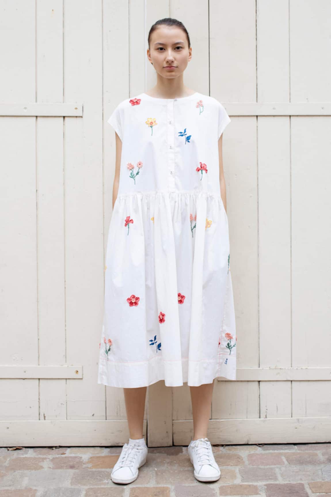 Laite Cygne Floral Applique Dress