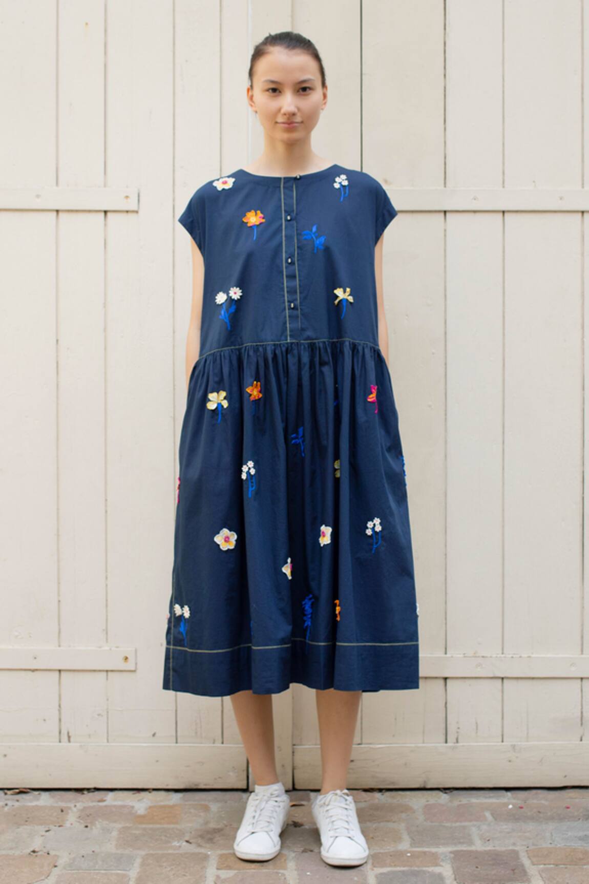 Laite Cygne Blossom Applique Dress
