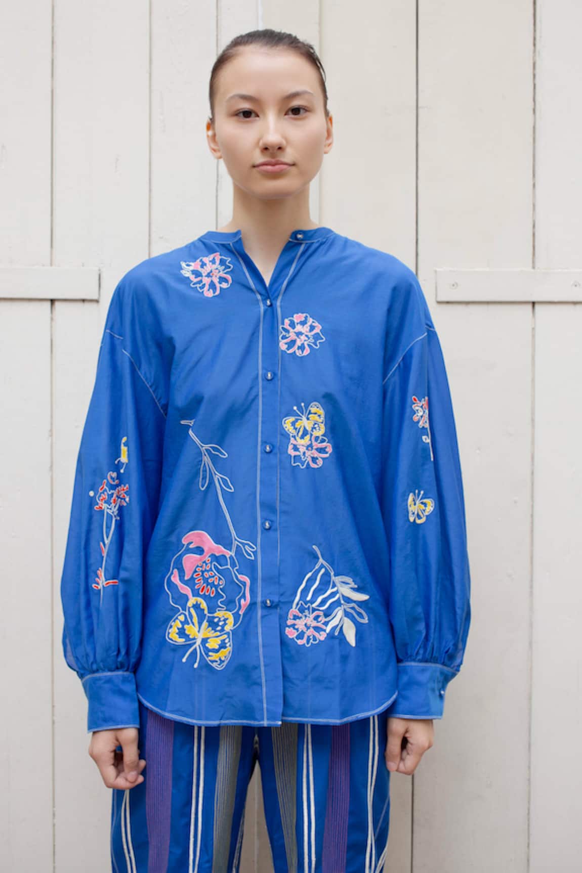 Laite Calm Floral Butterfly Embroidered Shirt