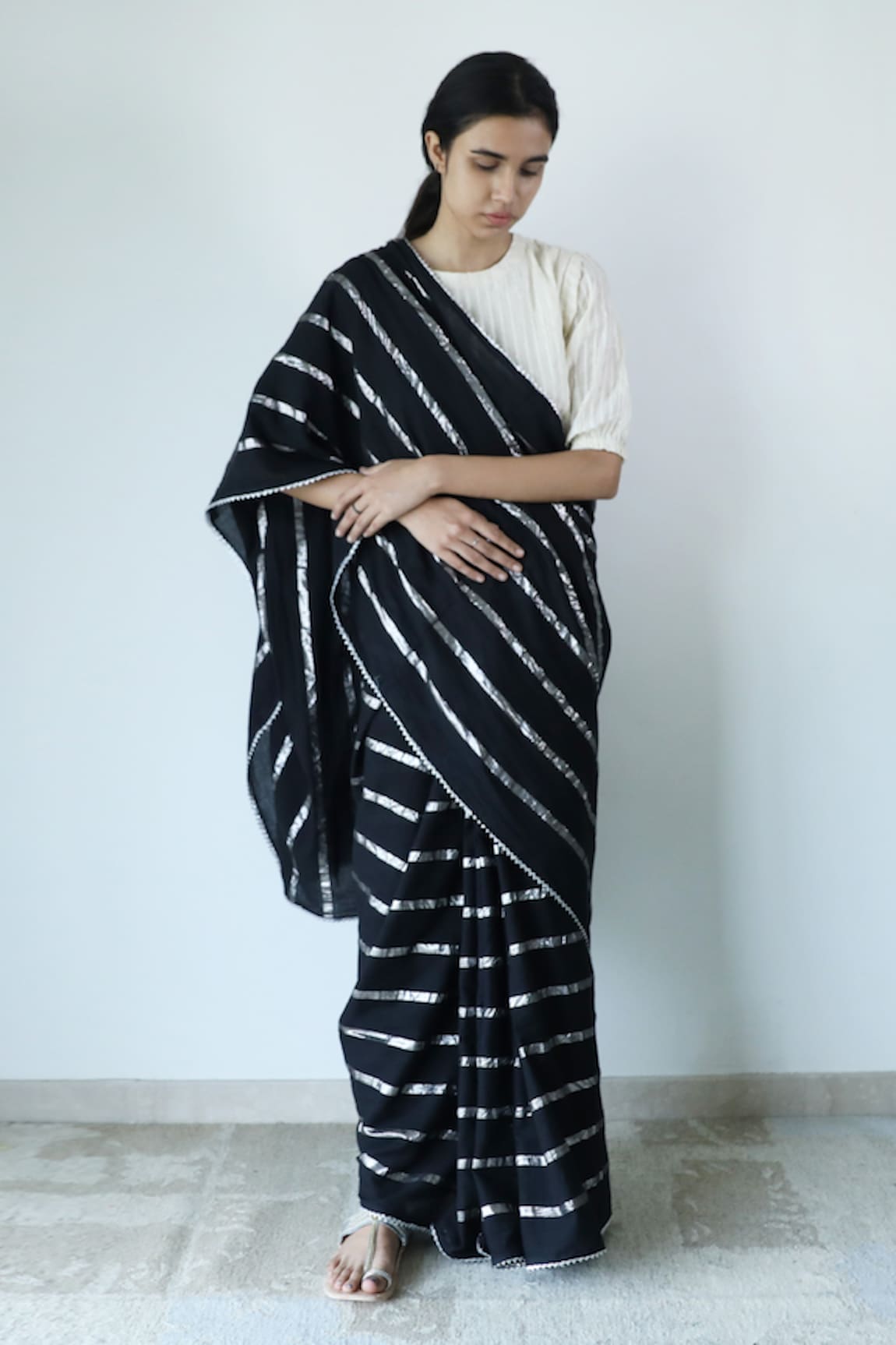 Merakus Zari Stripe Pattern Cotton Saree