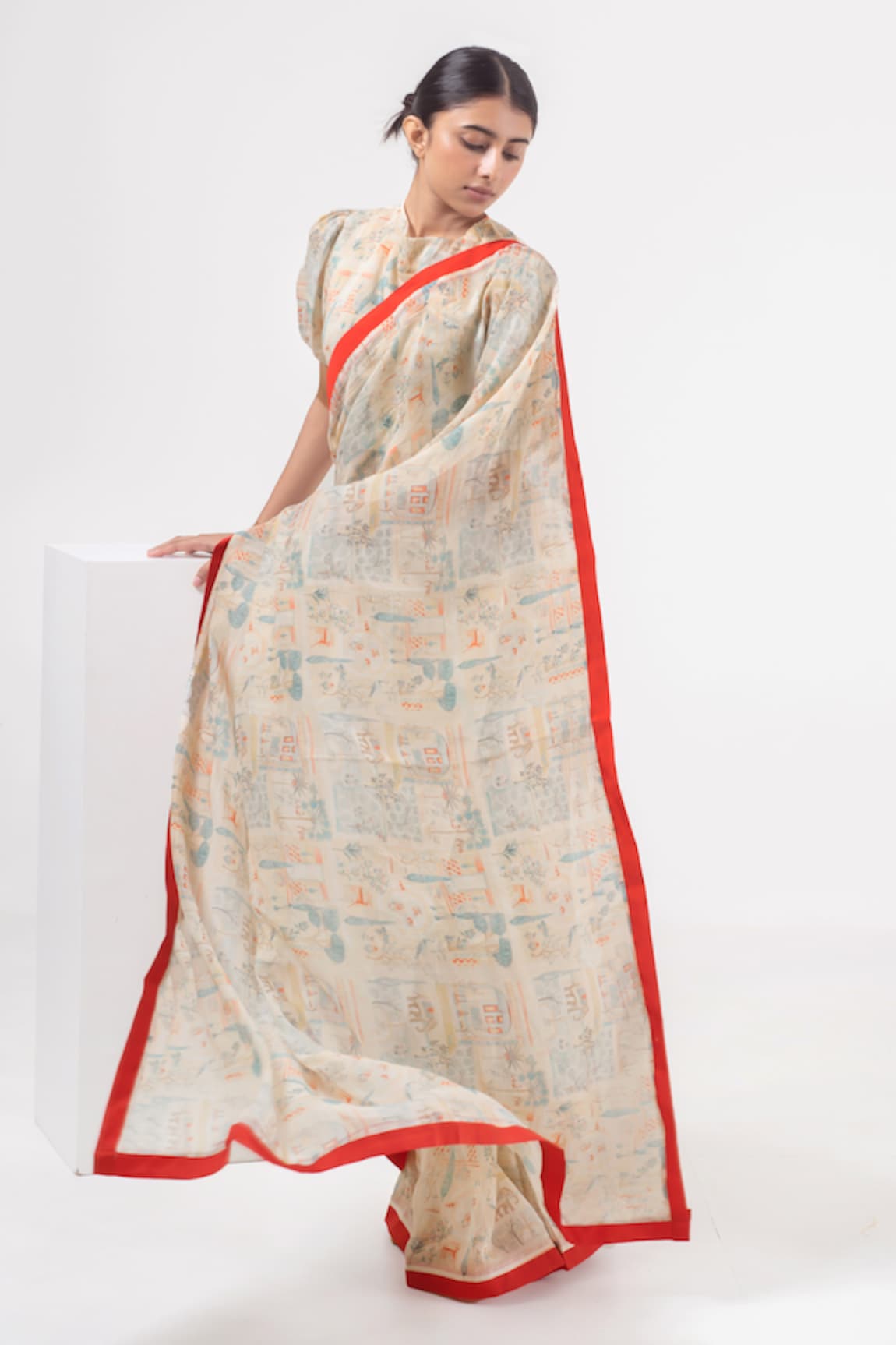 Merakus Abstract Print Saree