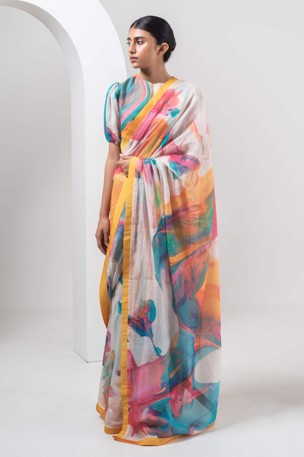 Merakus Abstract Splash Print Saree With Blouse