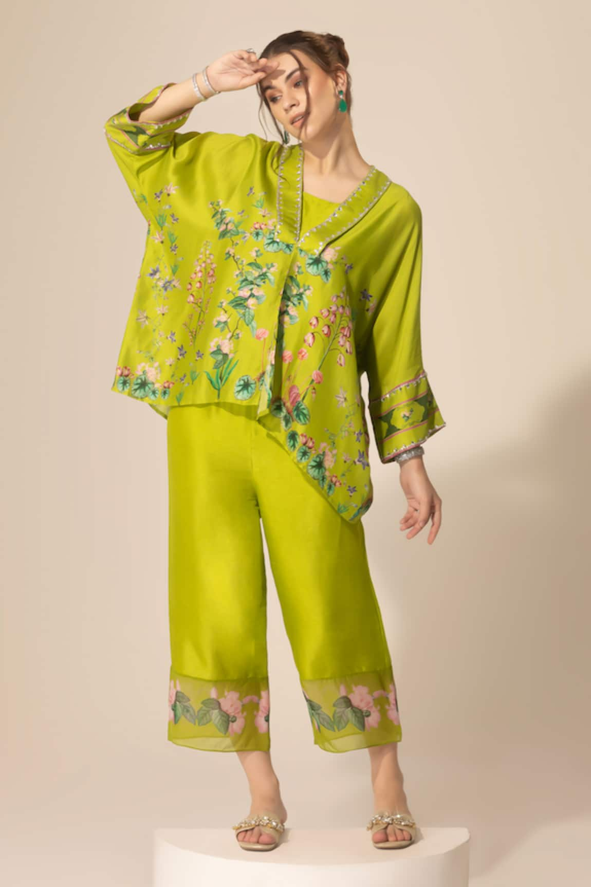 Sakshi Girri Printed Short Kaftan & Pant Set