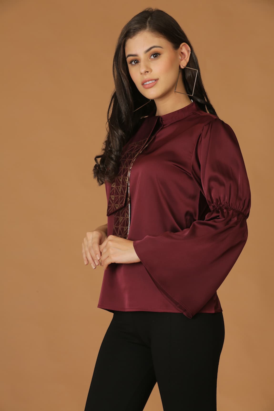 MIDORI BY SGV Bow-Tie Bell Sleeve Shirt