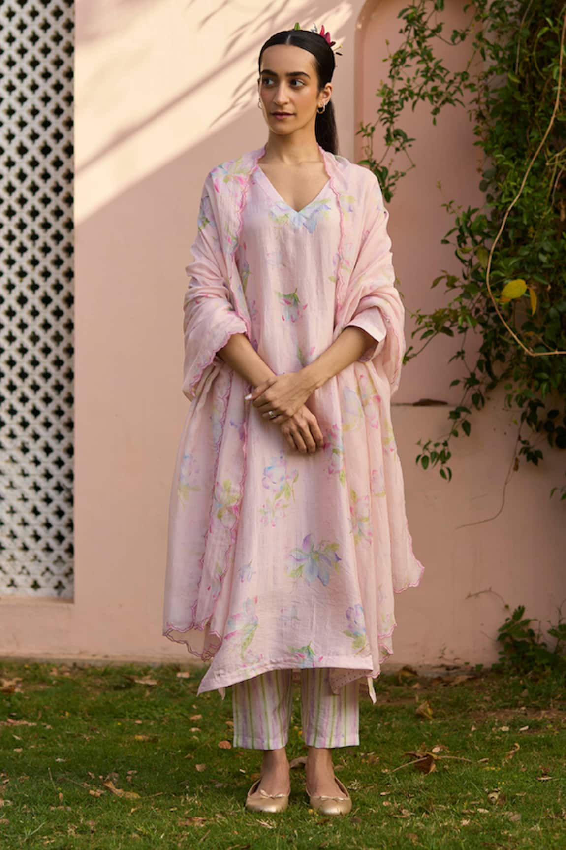 Surmaye Dawn Magnolia Floral Print Kurta Pant Set