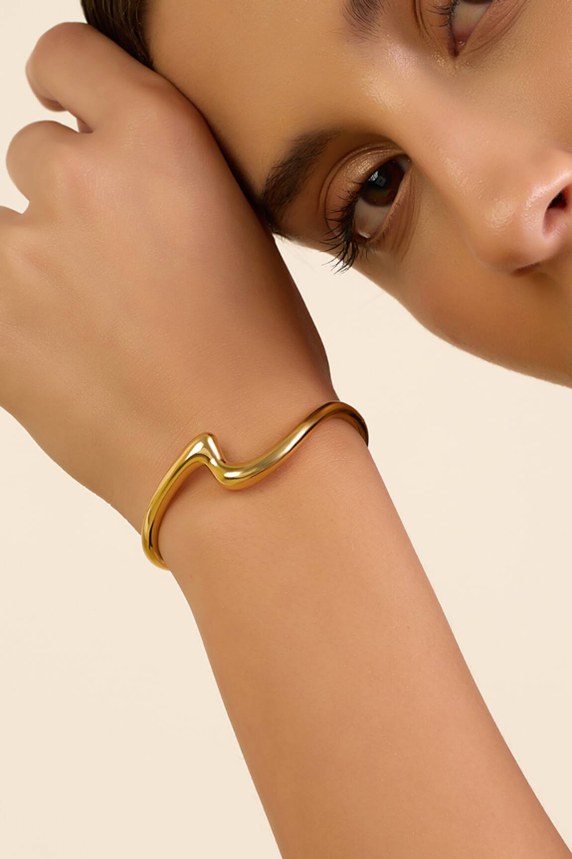 ISHARYA Slither Wave Cuff Bracelet 