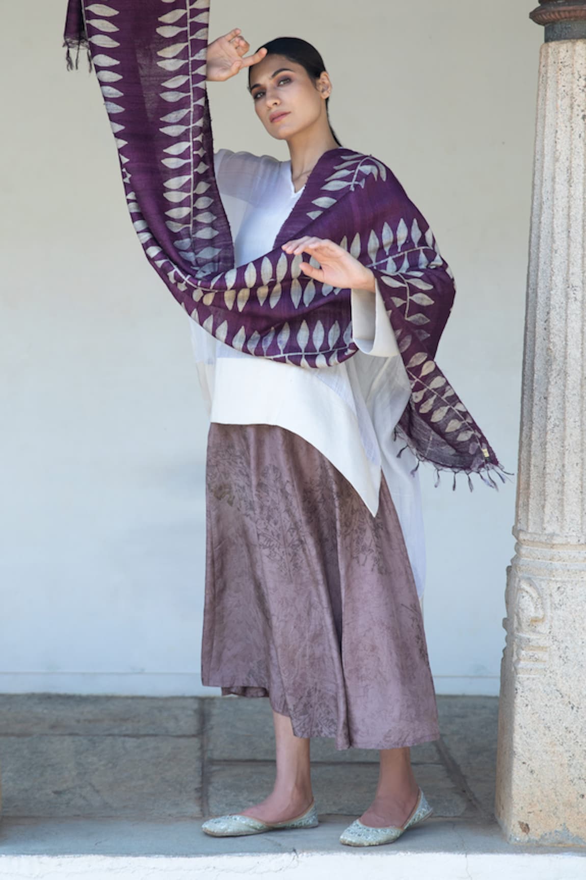 Aeshaane Leaf Vine Woven Scarf