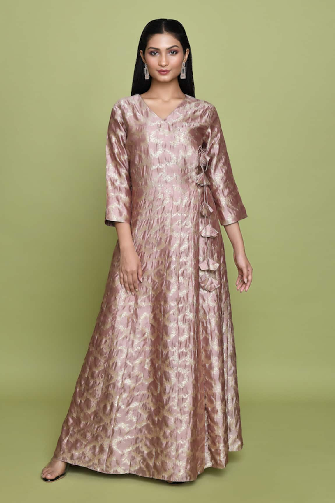 Pinki Sinha Floral Jaal Woven Angarkha