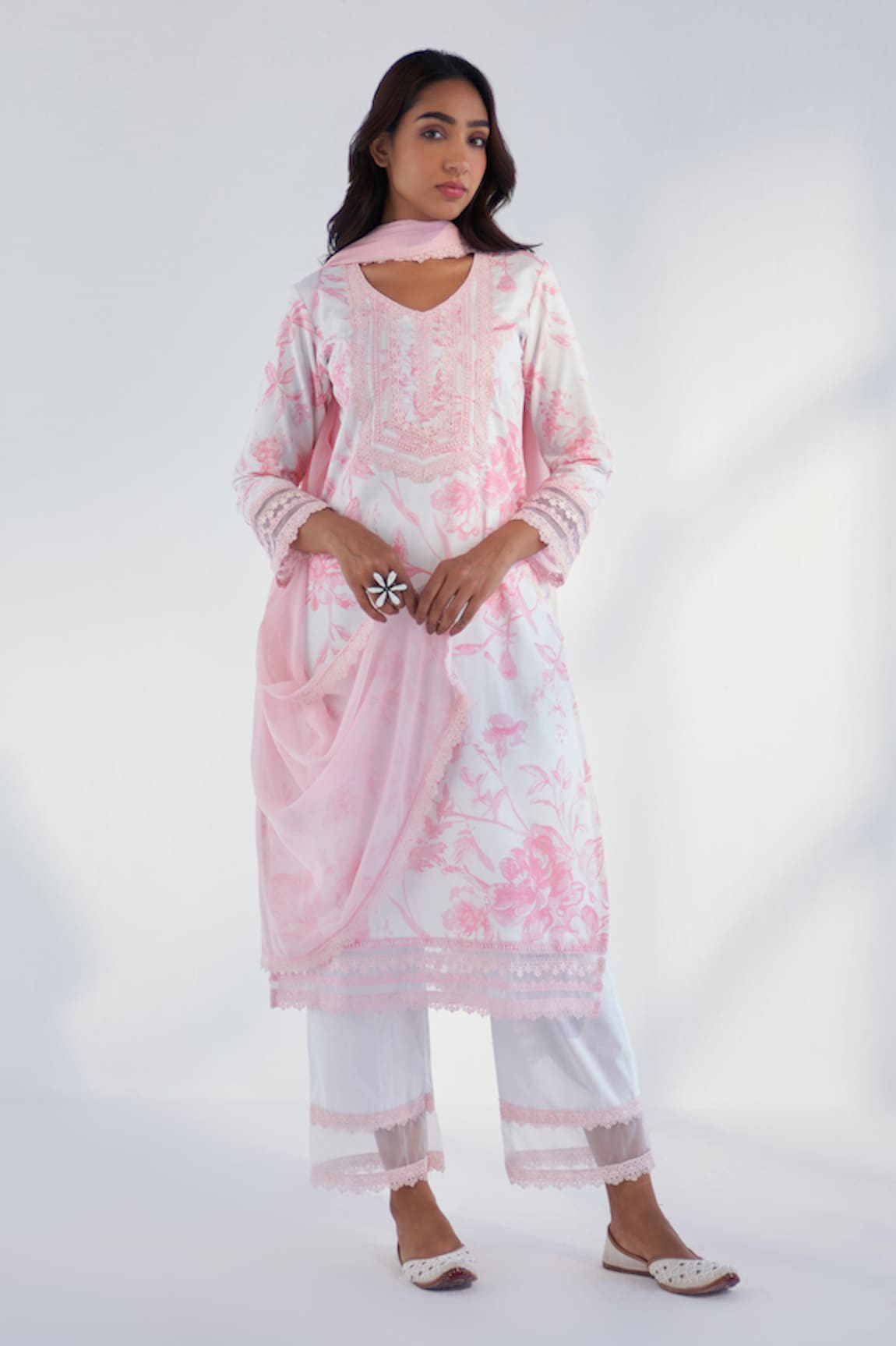 Roze Nyla Floral Pattern Kurta Pant Set