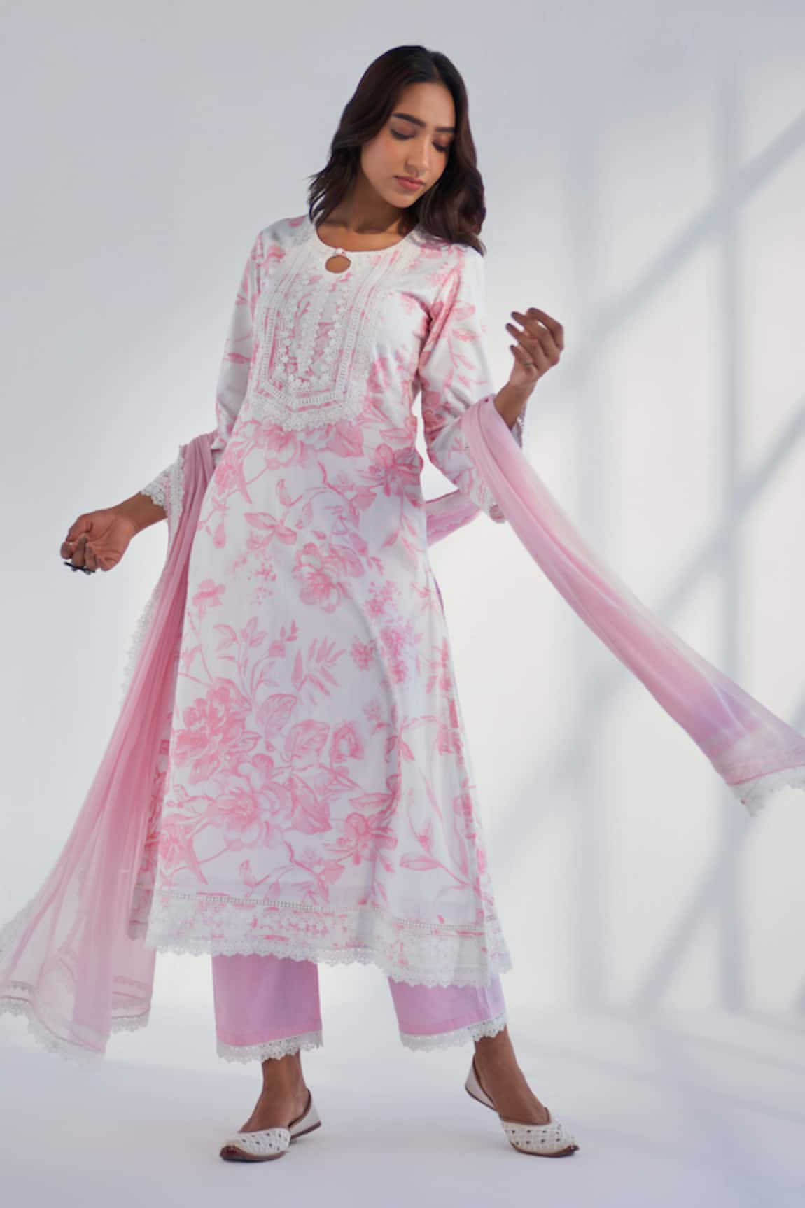 Roze Raya Floral Print Kurta Pant Set