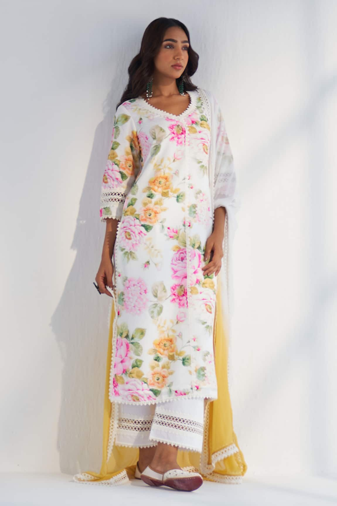 Roze Riha Floral Print Kurta Pant Set