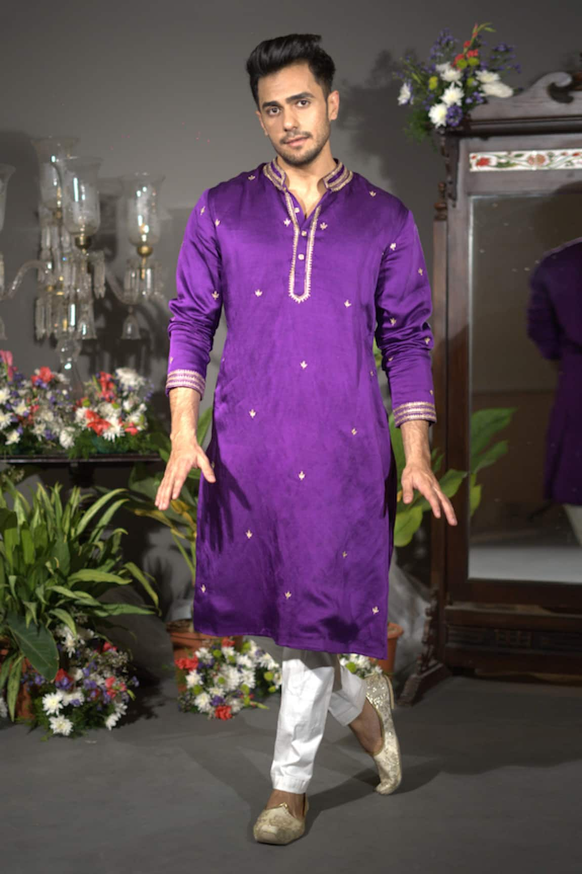 VikaByArvindAmpula Chanderi Embroidered Kurta