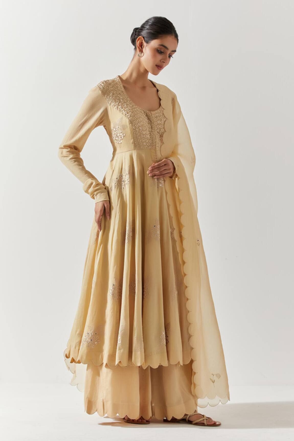 Label Earthen Floral Resham Embroidered Anarkali Pant Set