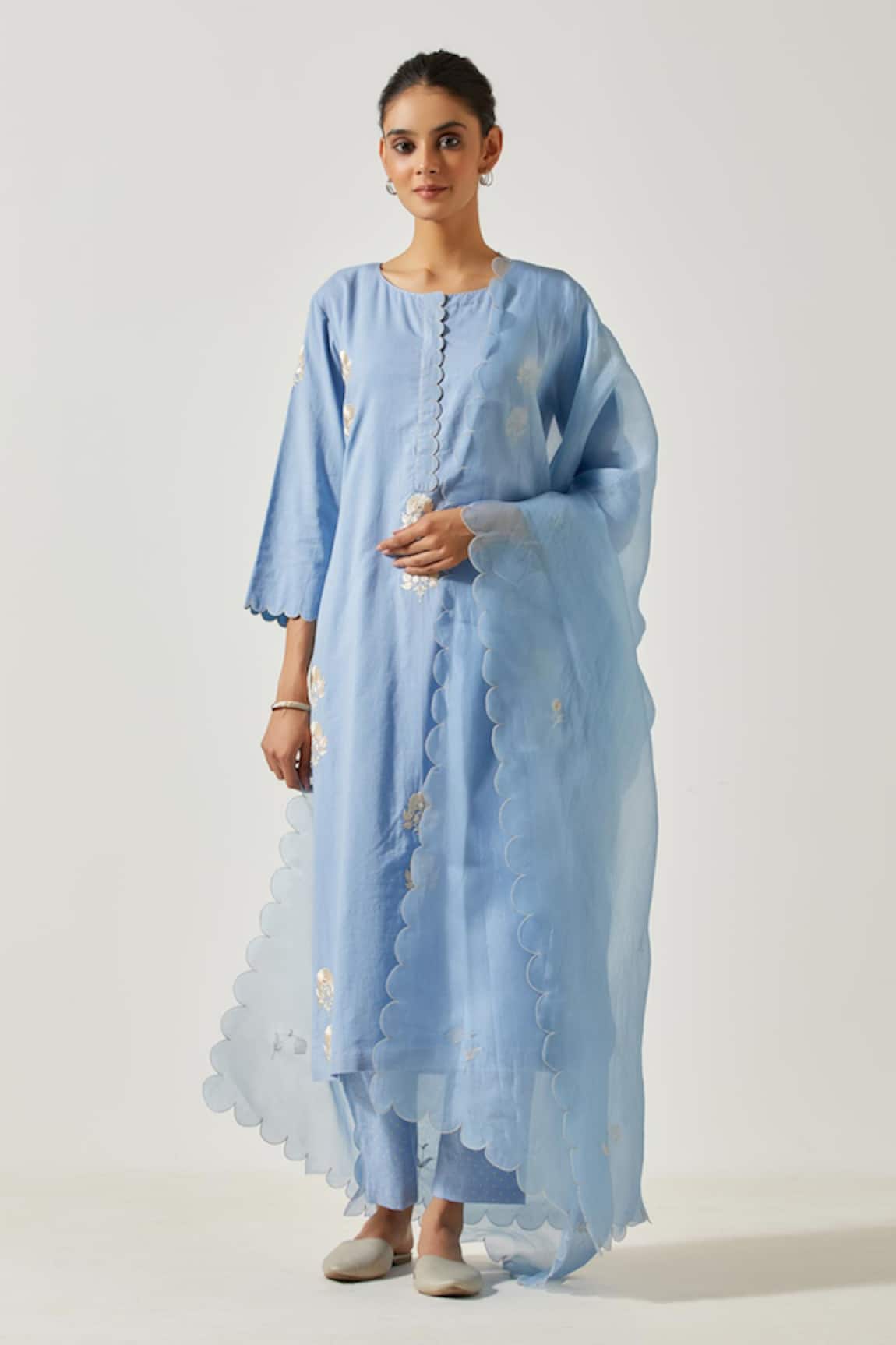 Label Earthen Floral Butti Embroidered Kurta With Pant