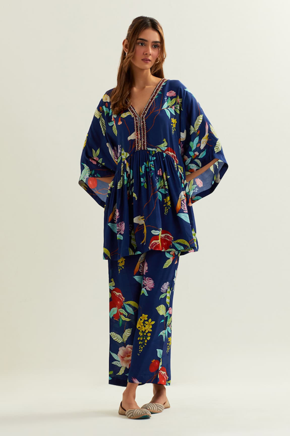 Label Earthen Izar Floral Pattern Short Kaftan With Pant