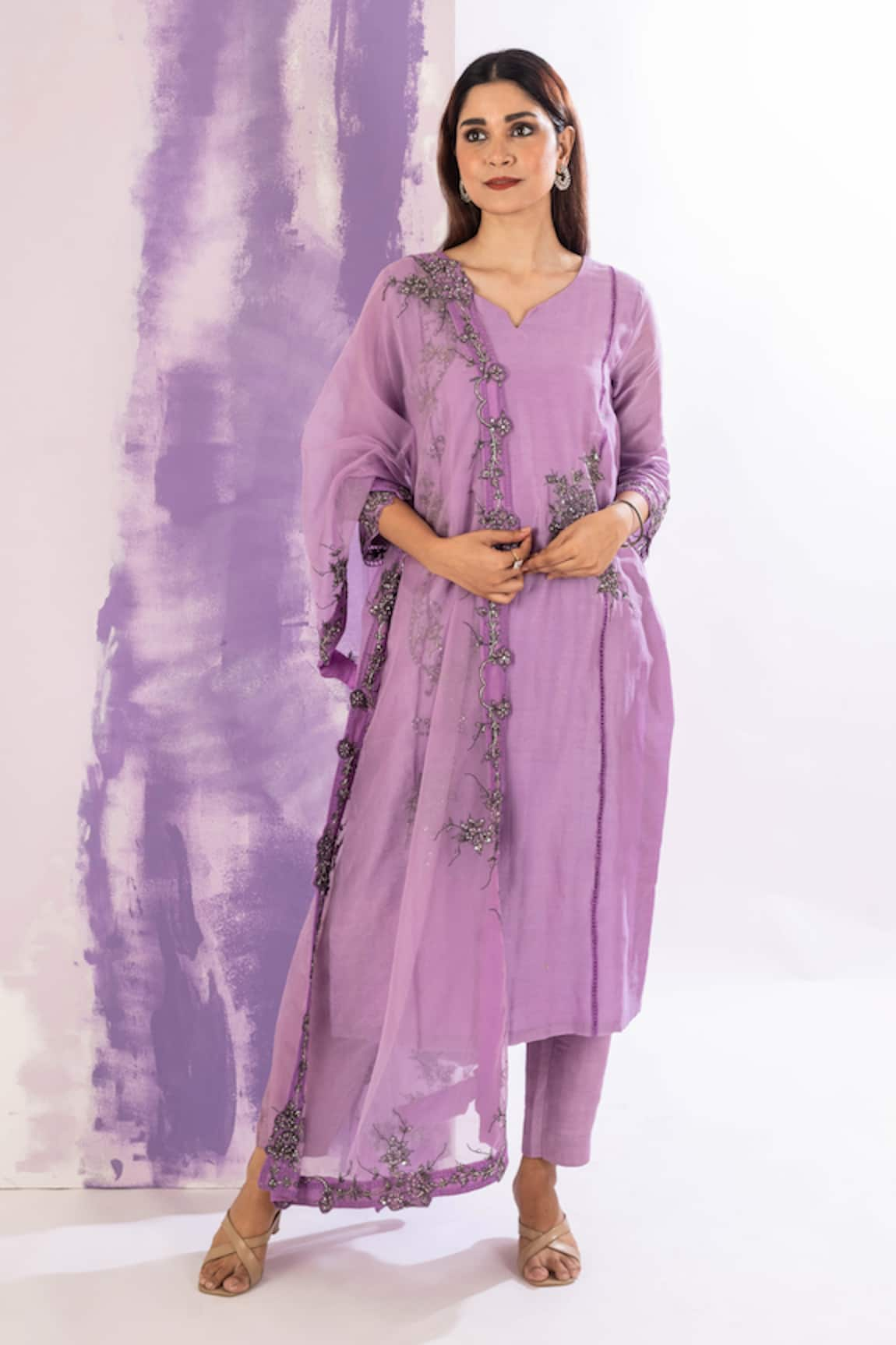 AMETHYST Floral Hand Embroidered Straight Kurta Pant Set