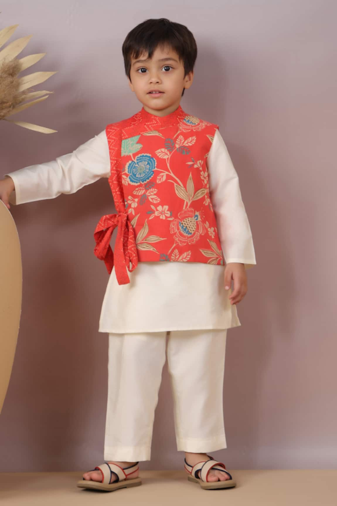 CASA NINOS Floral Print Side Knot Jacket Kurta Set