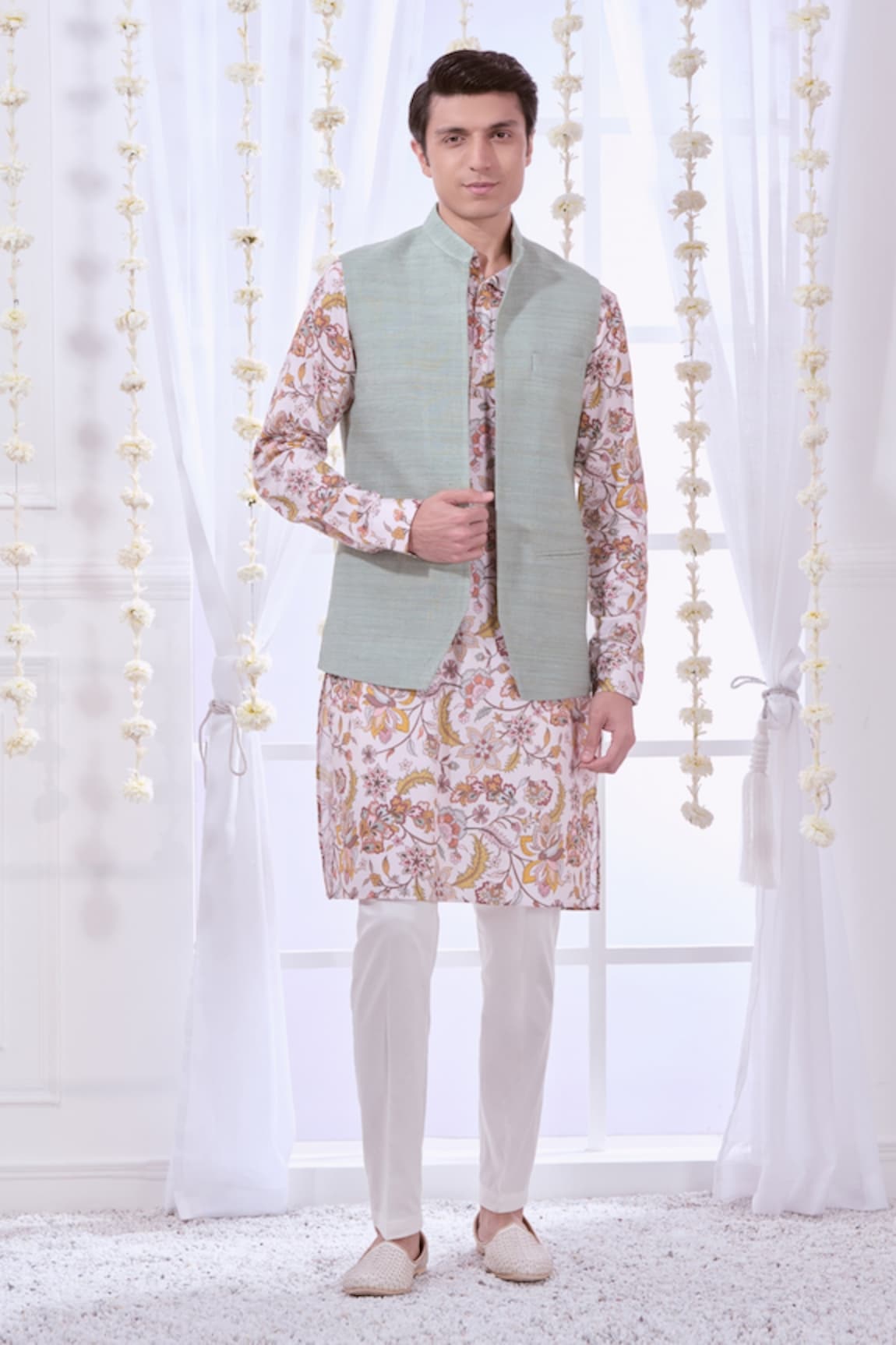 Taroob Solid Bundi & Embroidered Kurta Set