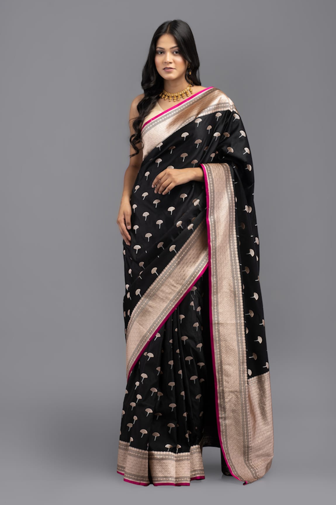 Zal From Benaras Pure Silk Floral Woven Saree With Unstitched Blouse Piece