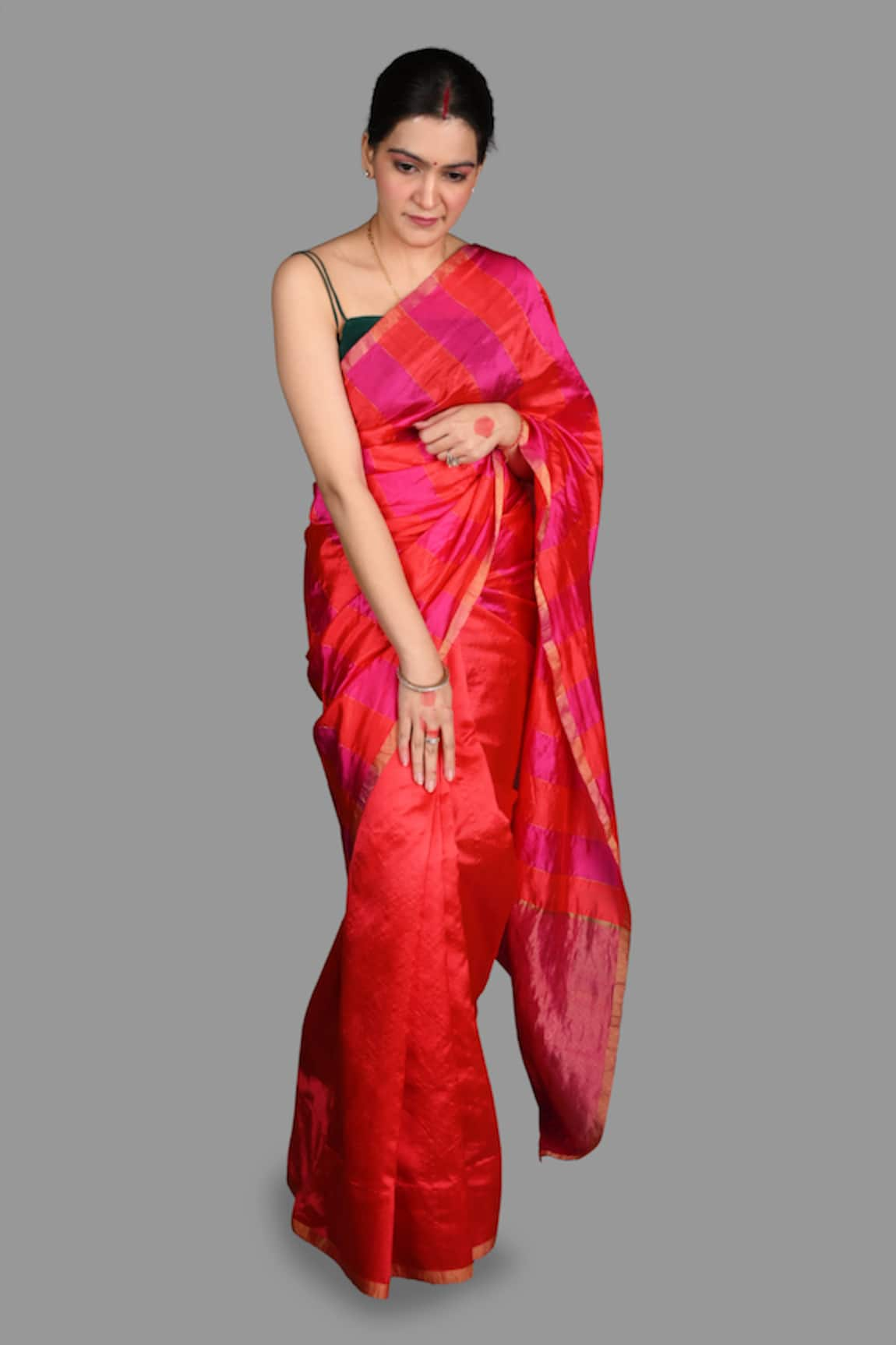 Zal From Benaras Dual Tone Stripe Saree With Unstitched Blouse Piece