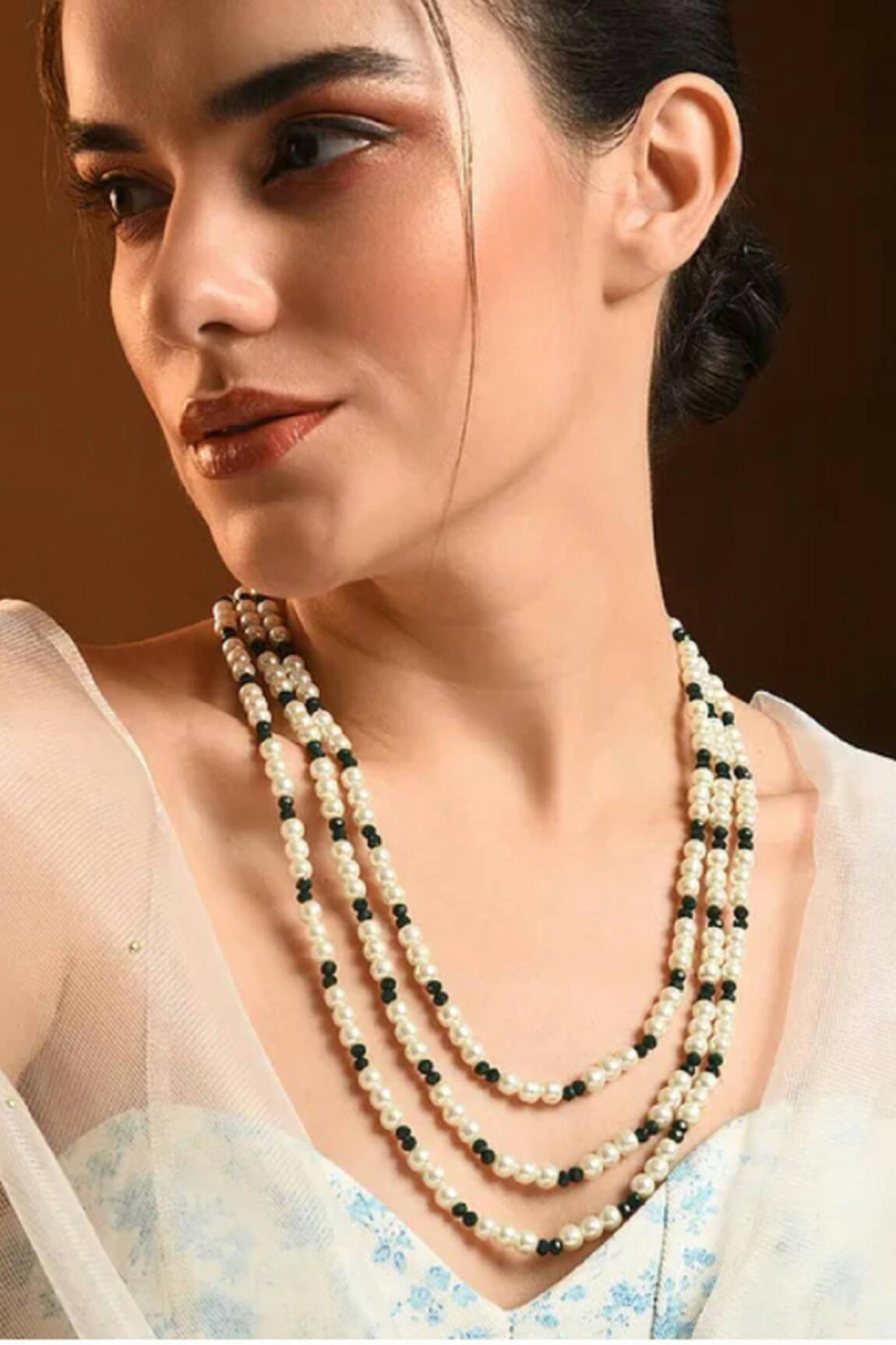 MAISARA JEWELRY Pearl Ornamented Necklace