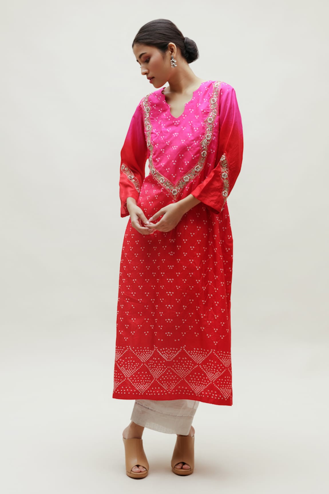 Naina Jain Bandhani Hand Embroidery Straight Kurta