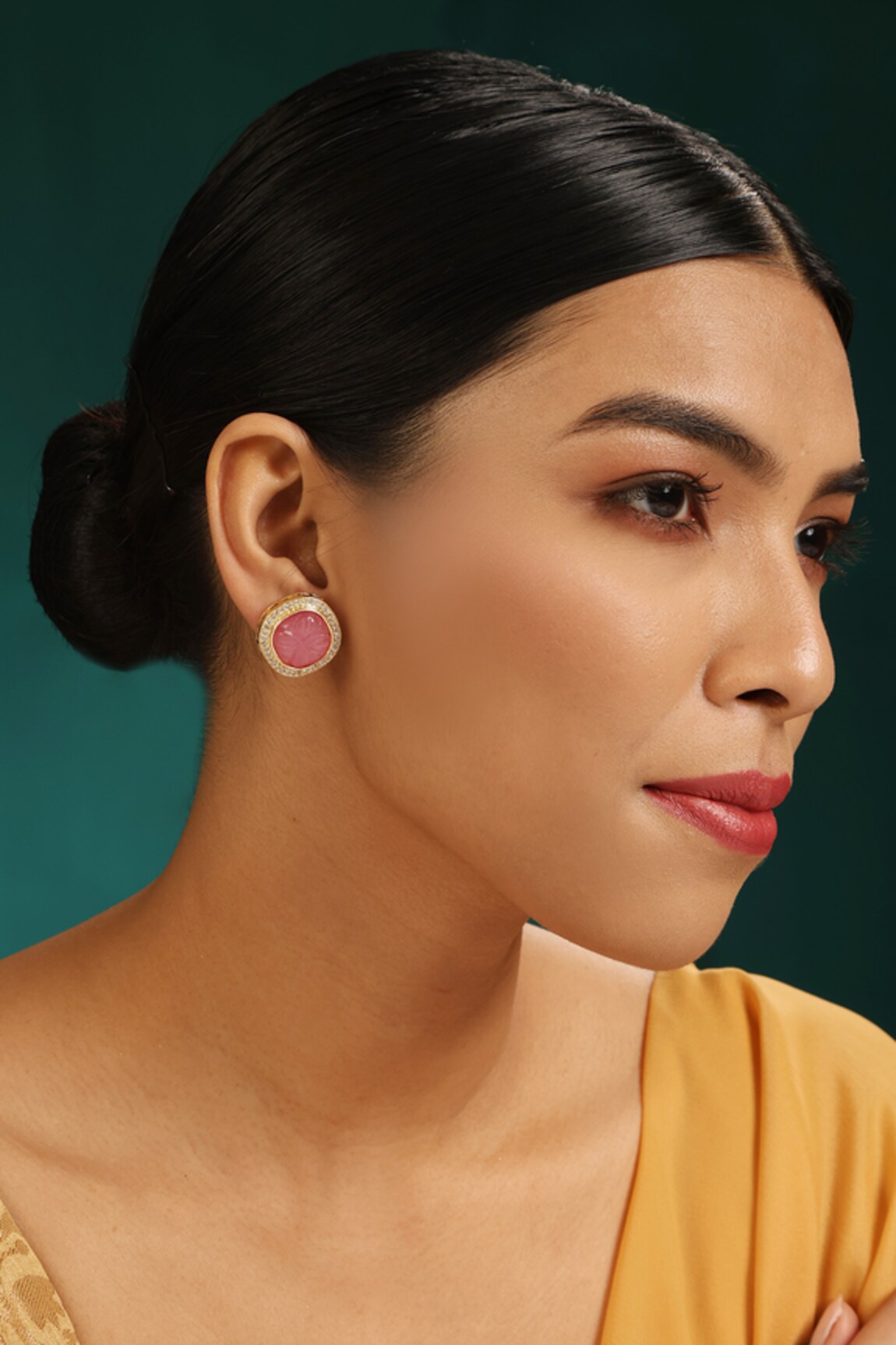 Minaki Fleur Stud Earrings