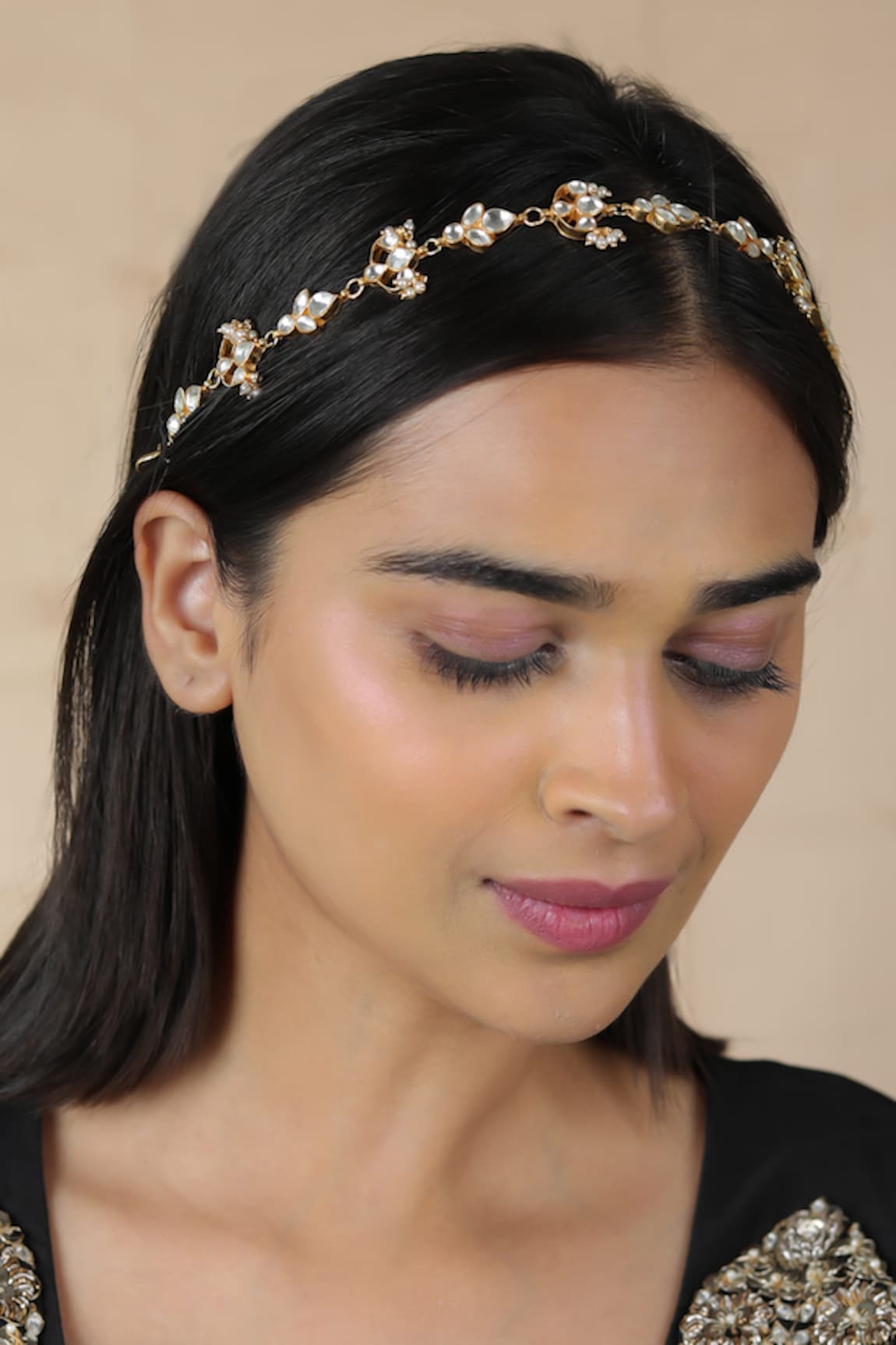 Riana Jewellery Stone Embellished Jadau Mathapatti Hair Band