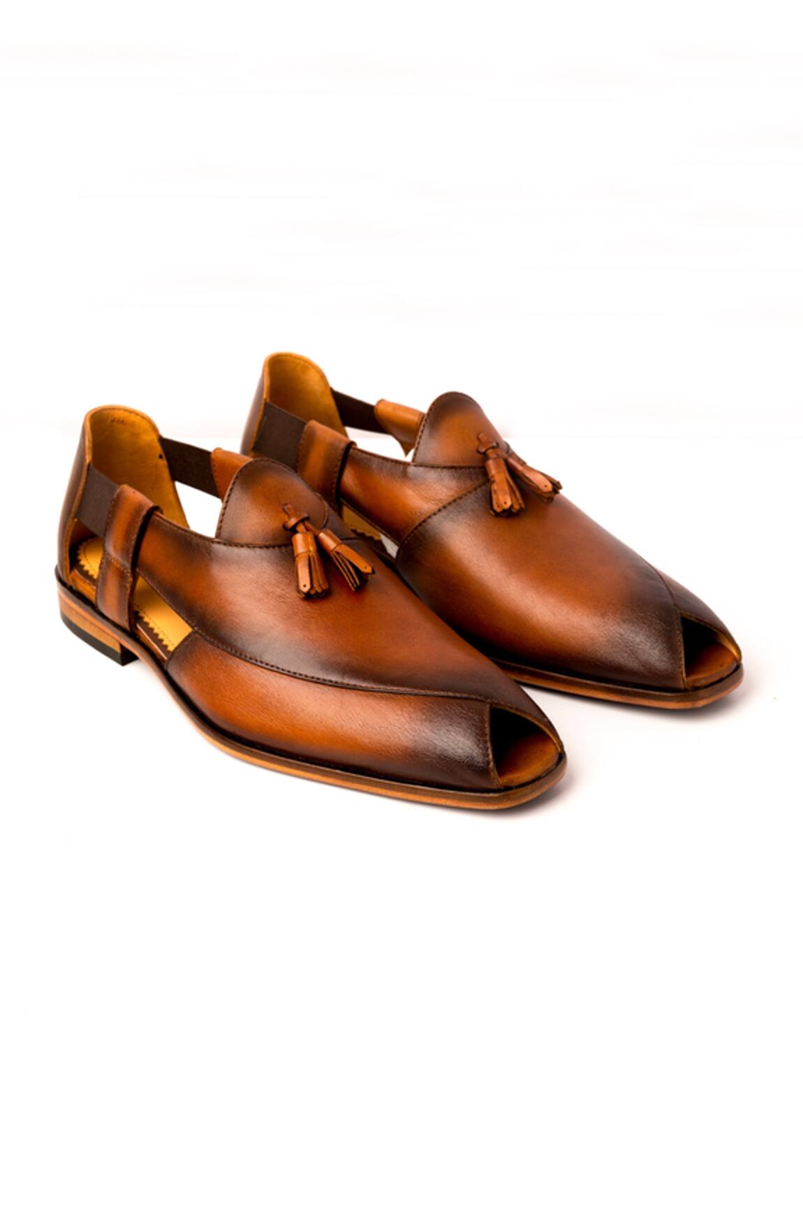 Nauvab Peashauri Shaded Tasslled Sandals