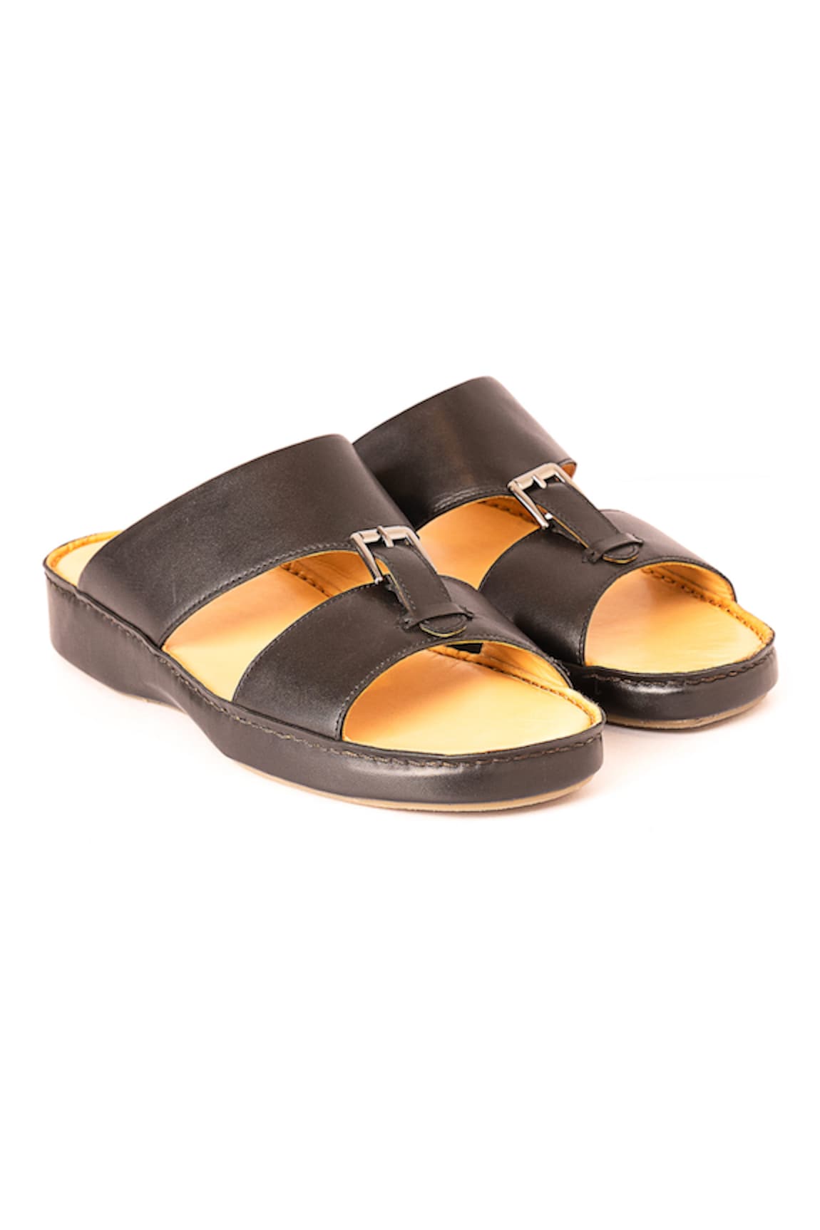 Nauvab Arba Baksua Plain Sandals