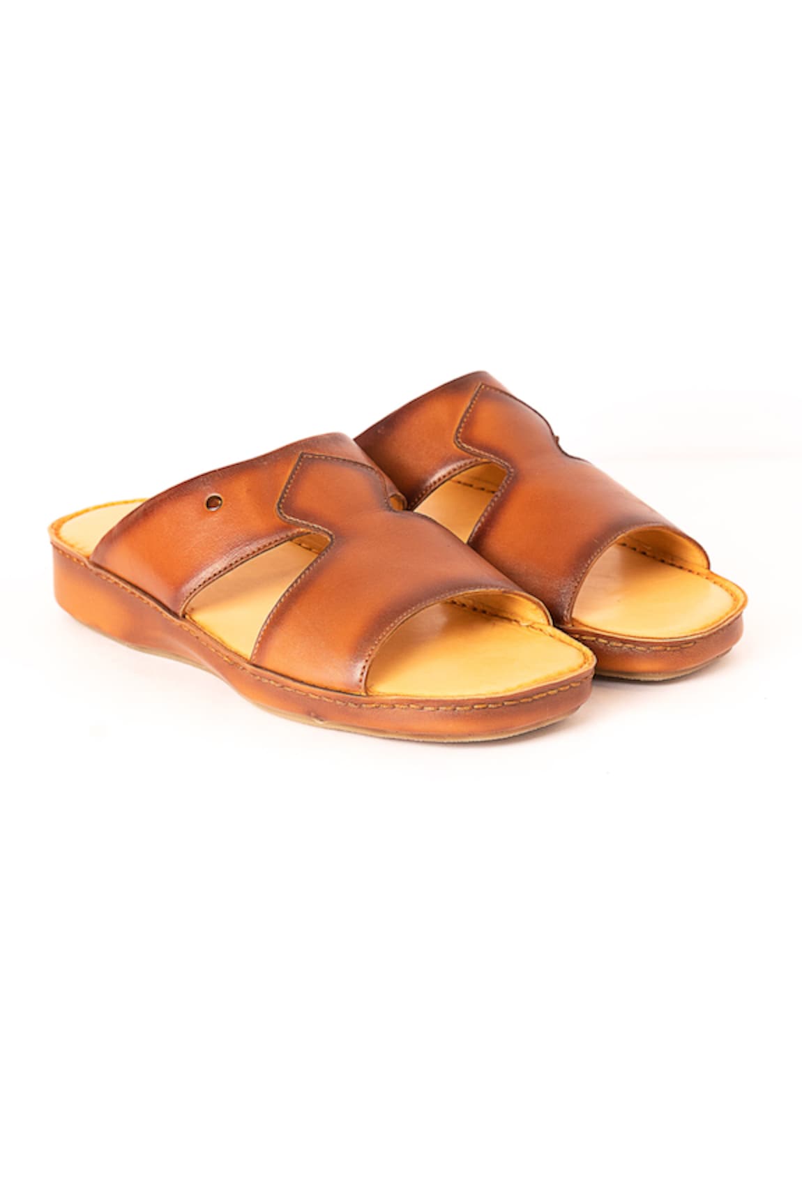 Nauvab Plain Arba Minar Leather Sandals