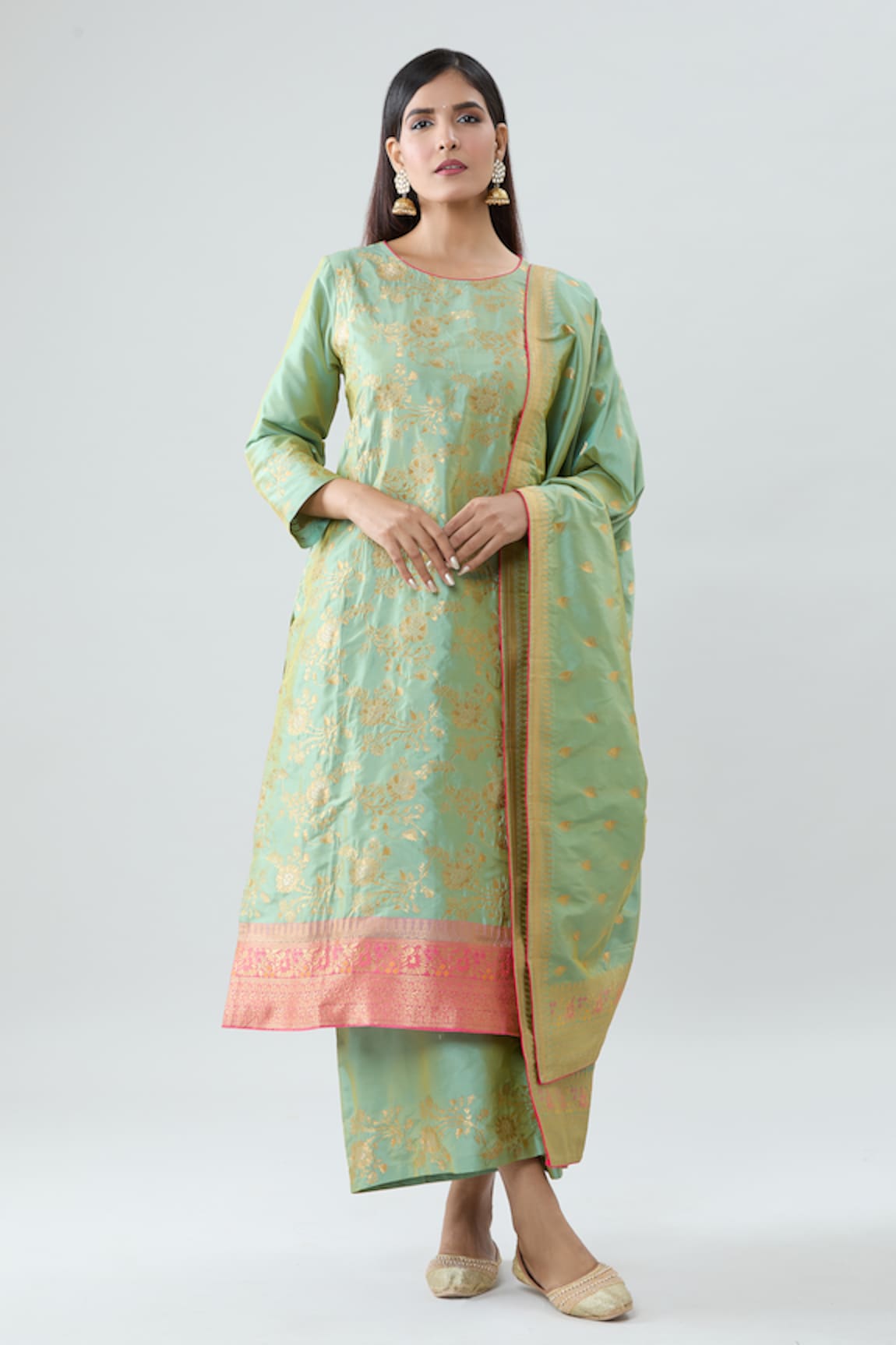 Peenacolada Floral Boota Pattern Round Neck Kurta Pant Set