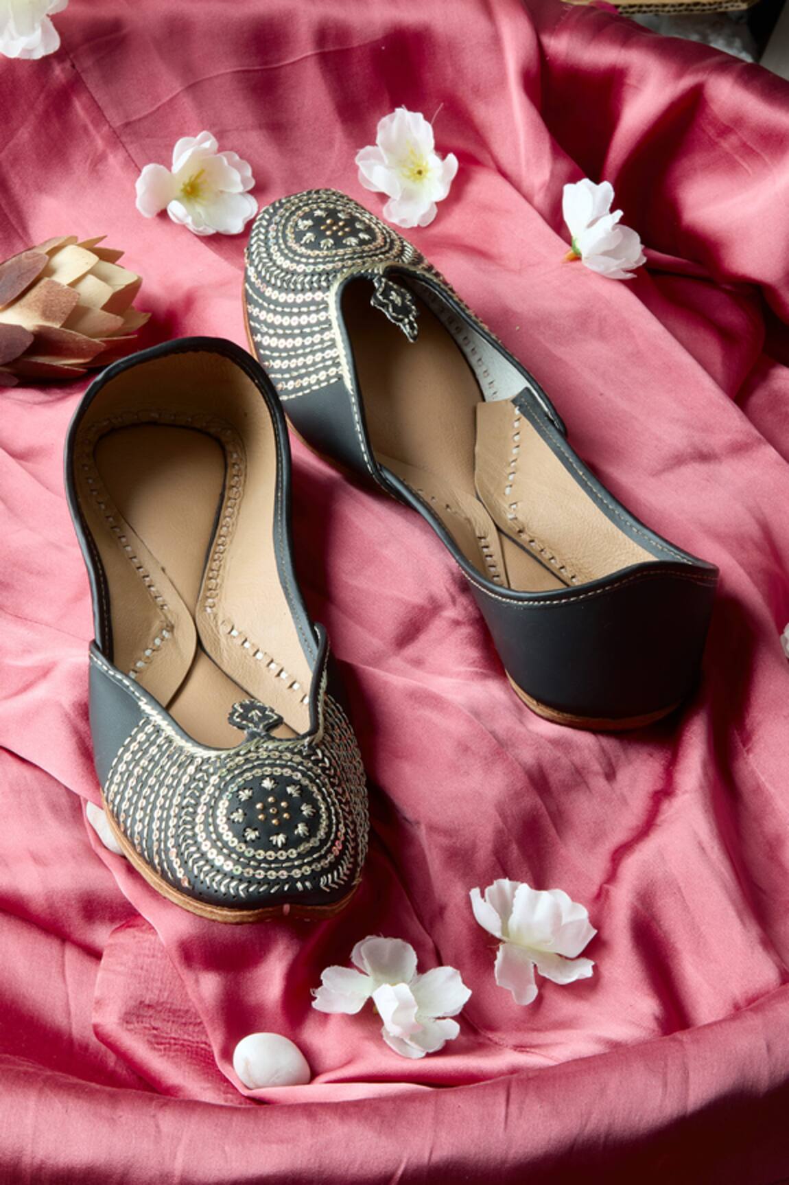 House of Kosha Raina Bloom Cutwork Embroidered Juttis