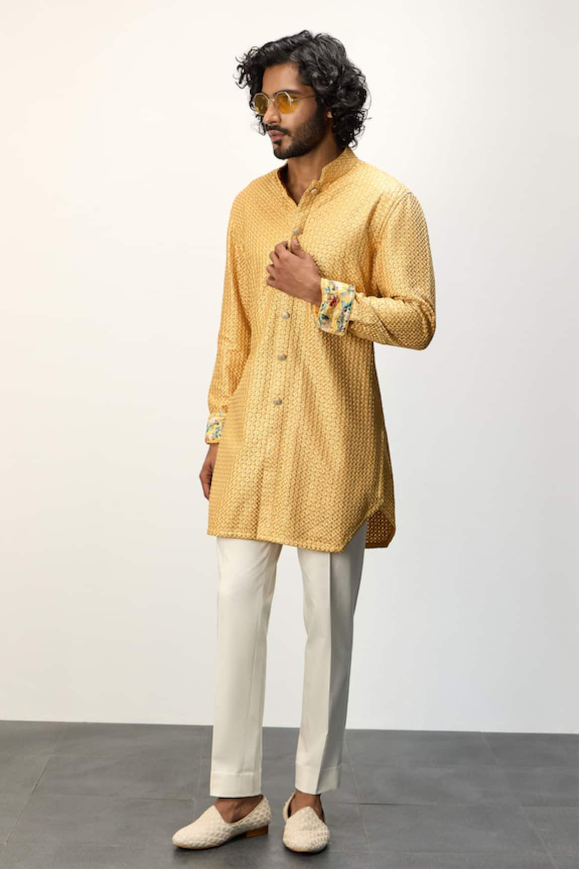 Arjan Dugal Thread Embroidered Kurta & Pant Set