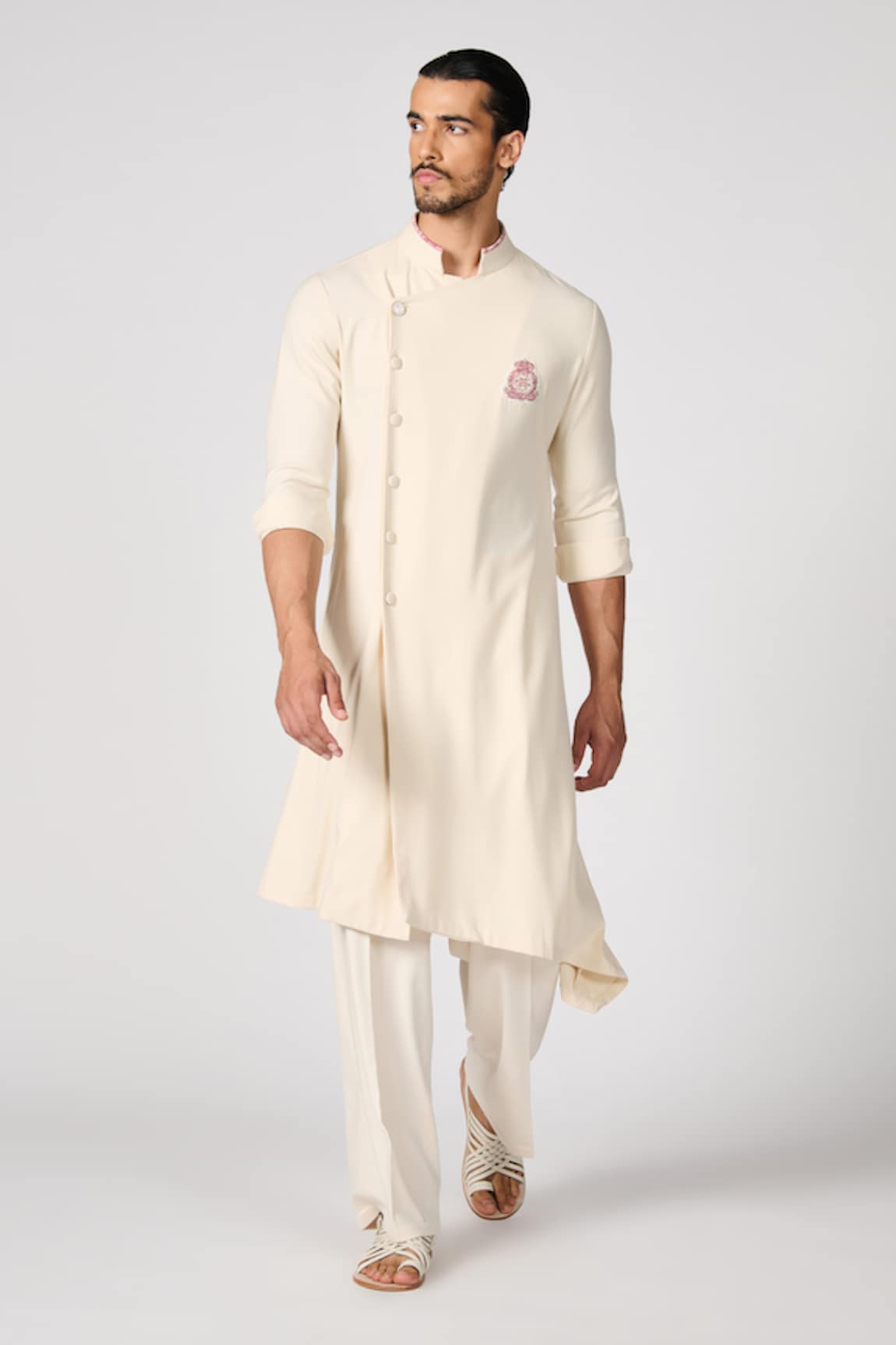 S&N by Shantnu Nikhil Crest Embroidered Asymmetric Kurta