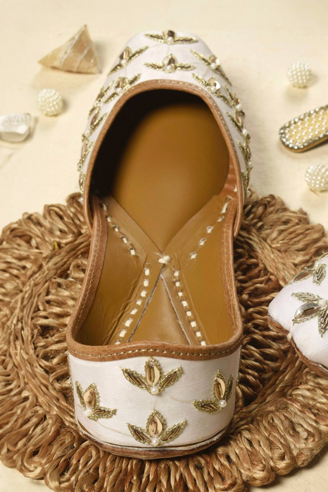 Cilwana Studio Embroidered Juttis
