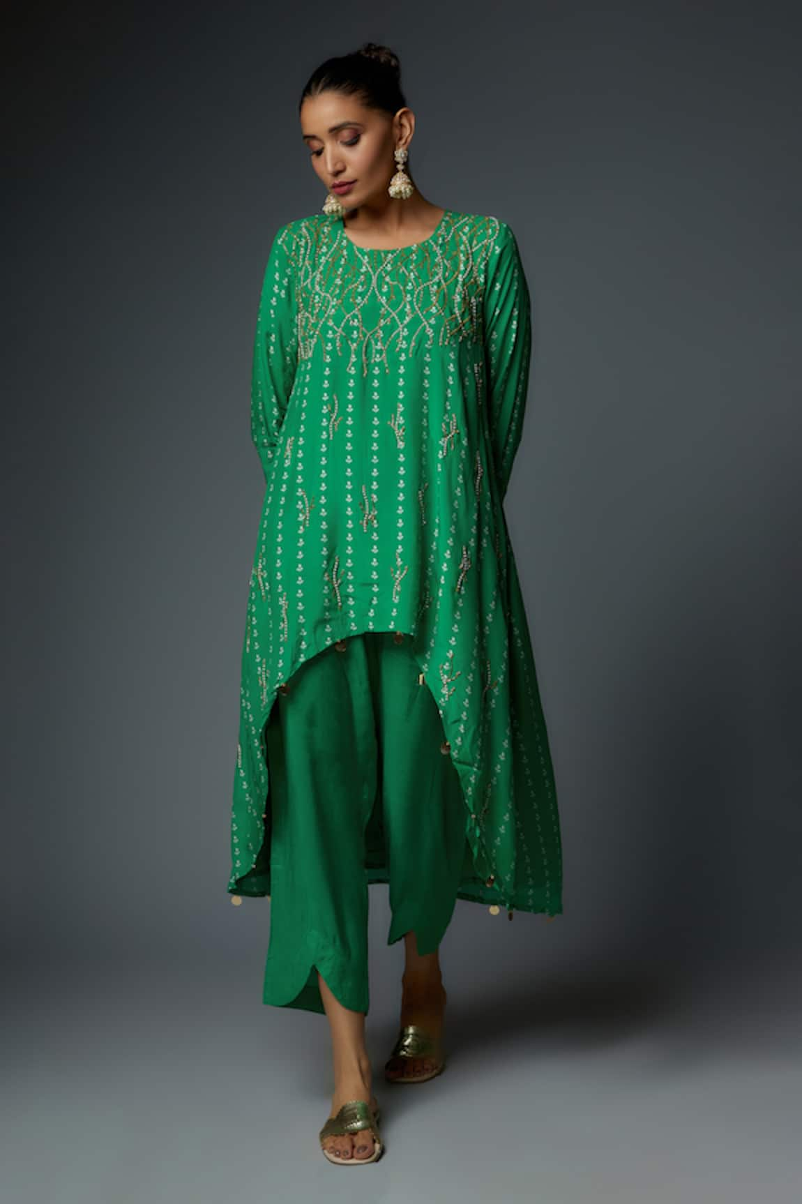 Bha sha Jholan Embroidered Tunic With Pant